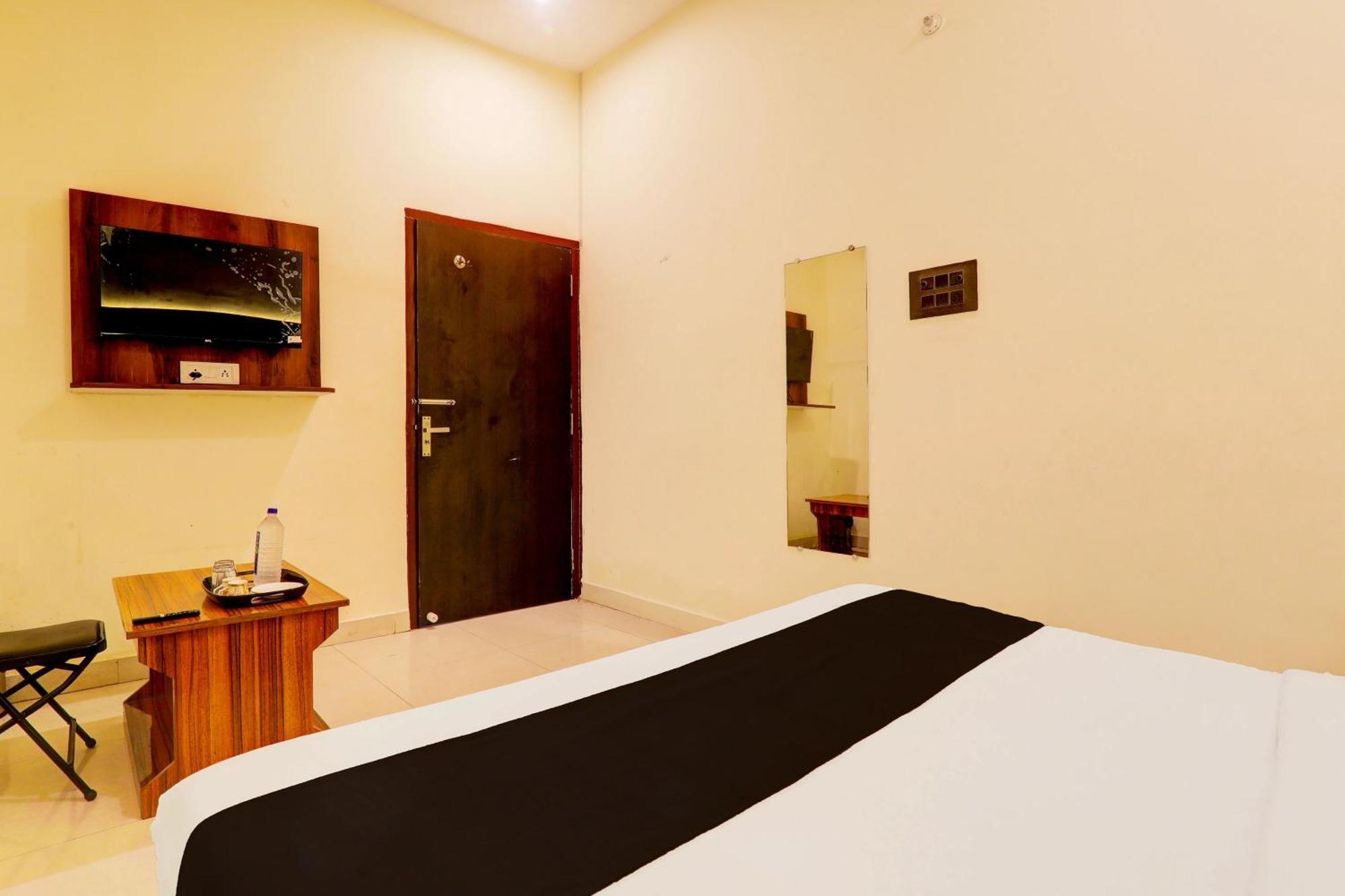 Hotel O Sr Grand โคราฆปุระ ภายนอก รูปภาพ
