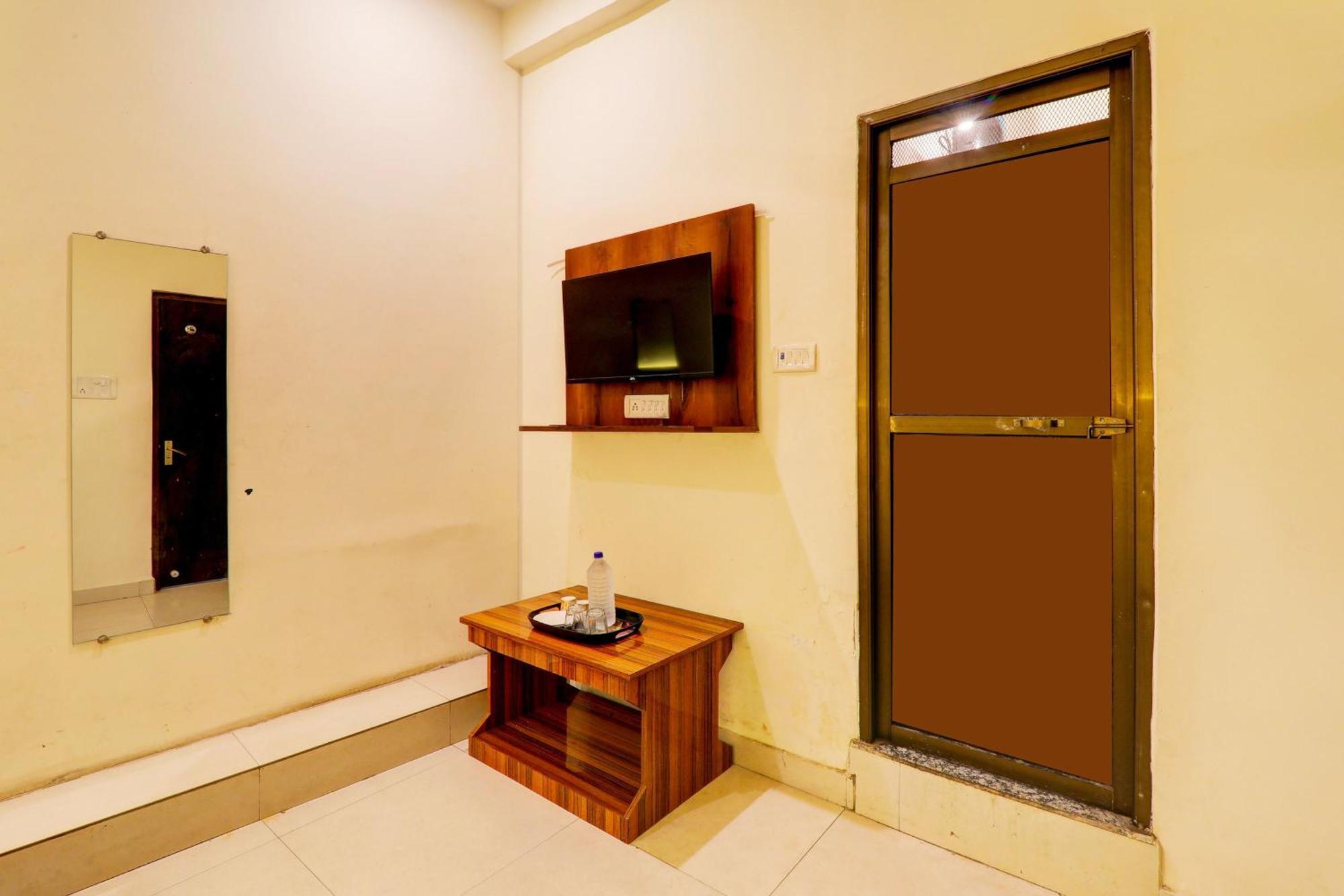 Hotel O Sr Grand โคราฆปุระ ภายนอก รูปภาพ