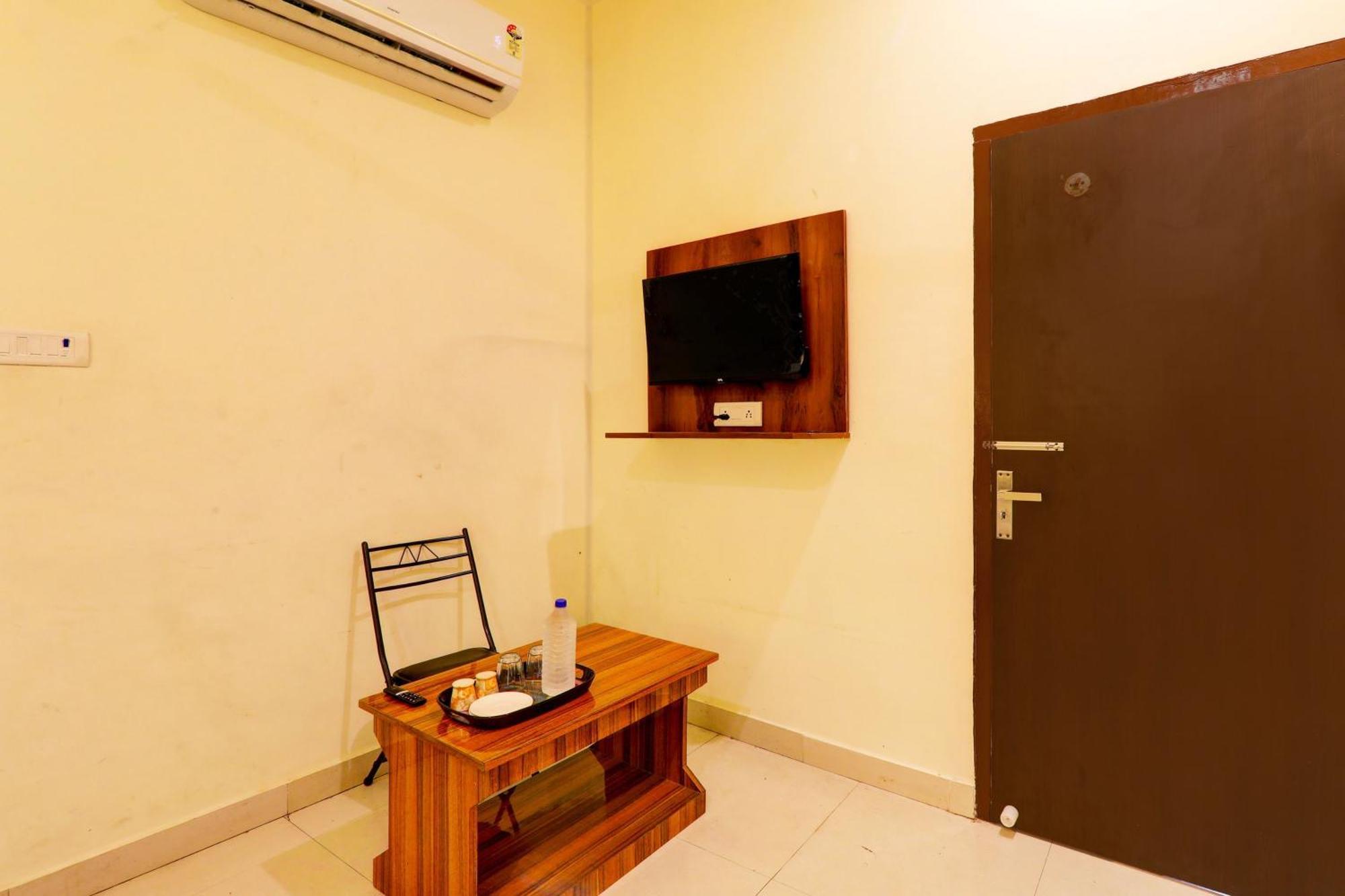 Hotel O Sr Grand โคราฆปุระ ภายนอก รูปภาพ
